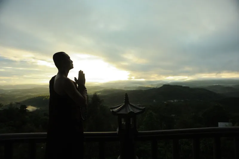The Discipline of Looking: How Franciscan Contemplation and Anglican Liturgy Reclaim the Distracted Soul