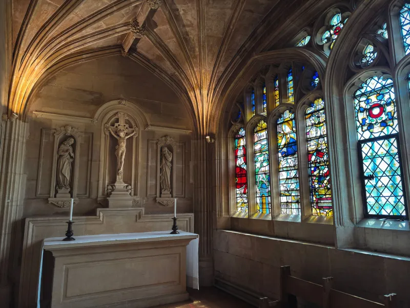 God in the Particular: How Franciscan Concreteness and Anglican Liturgical Rootedness Challenge the Rise of Formless American Spirituality